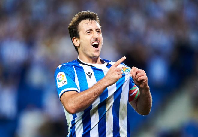 关于夏洛特黄蜂迎西甲关键赛；冲刺阶段遗憾出局；信心回归；更衣室氛围转暖的信息