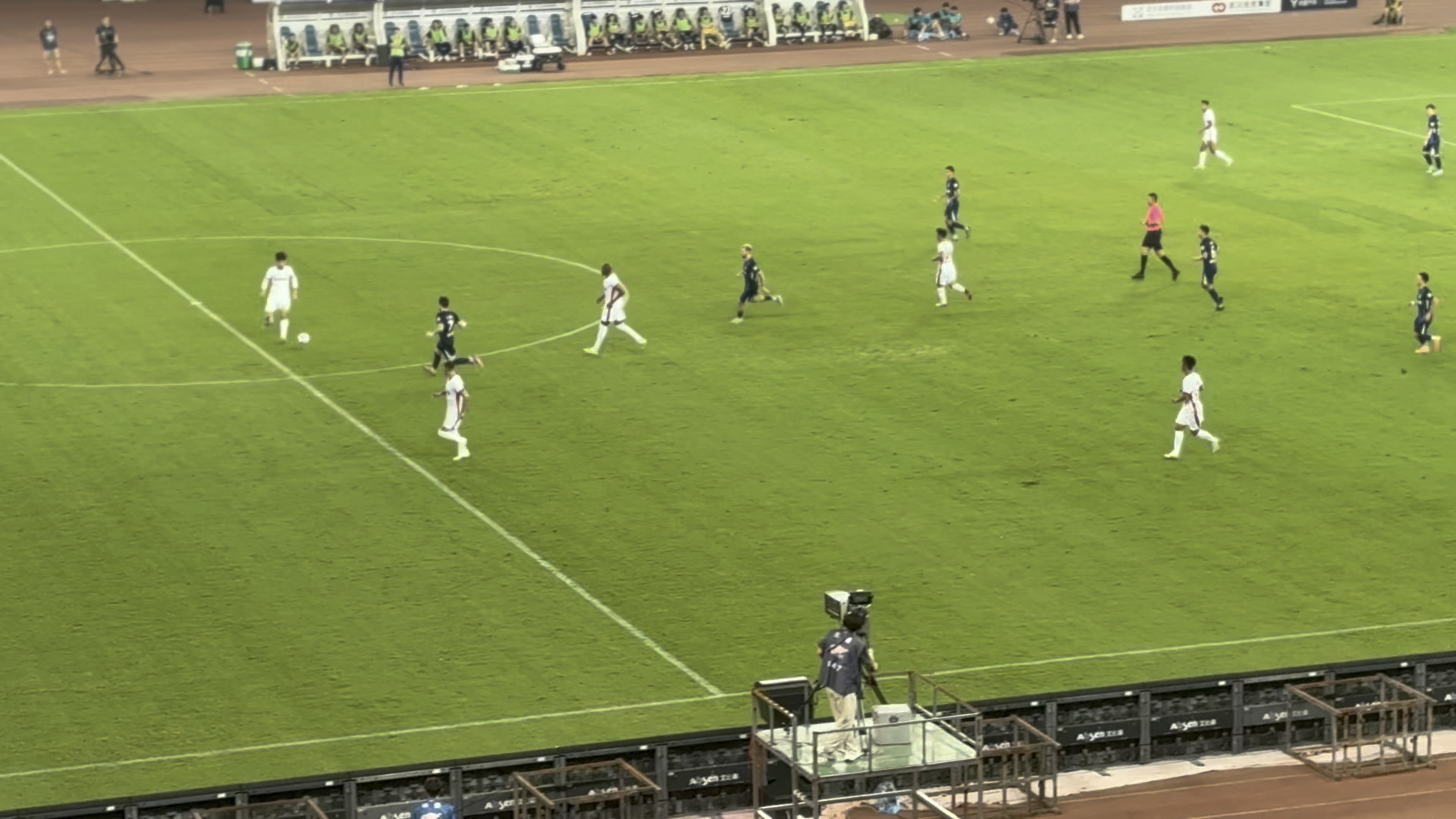 中超倒计时，武汉三镇关键时刻止住颓势，细节引发关注，更衣室稳定，细节决定成败的简单介绍