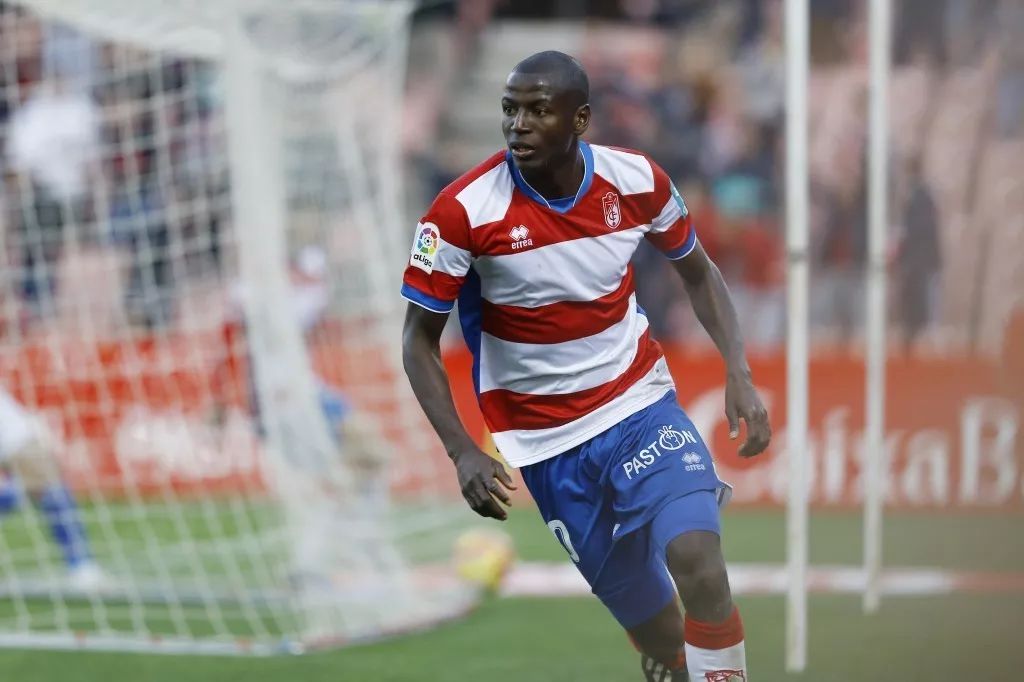 法甲赛程吃紧，辽宁本钢清晨单刀错失，引发热议，更衣室氛围转暖的简单介绍