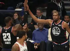 赛前皇家社会备战全明星赛，临场应变细节曝光，信心回归，轮换策略成焦点的简单介绍