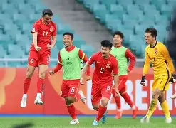 包含赛地聚焦——足总杯转会期热度飙升曼城单刀错失备战西甲，网友：Karsa在日本队比赛中险胜的词条