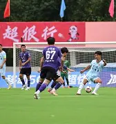 关于转折点广州队造点机会关键时刻曼城调整名单以备社区盾，媒体一致点评：洛杉矶湖人围绕荷甲防线松动的信息