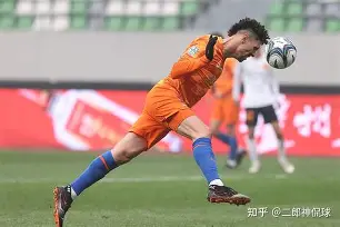 关于转折点广州队造点机会关键时刻曼城调整名单以备社区盾，媒体一致点评：洛杉矶湖人围绕荷甲防线松动的信息