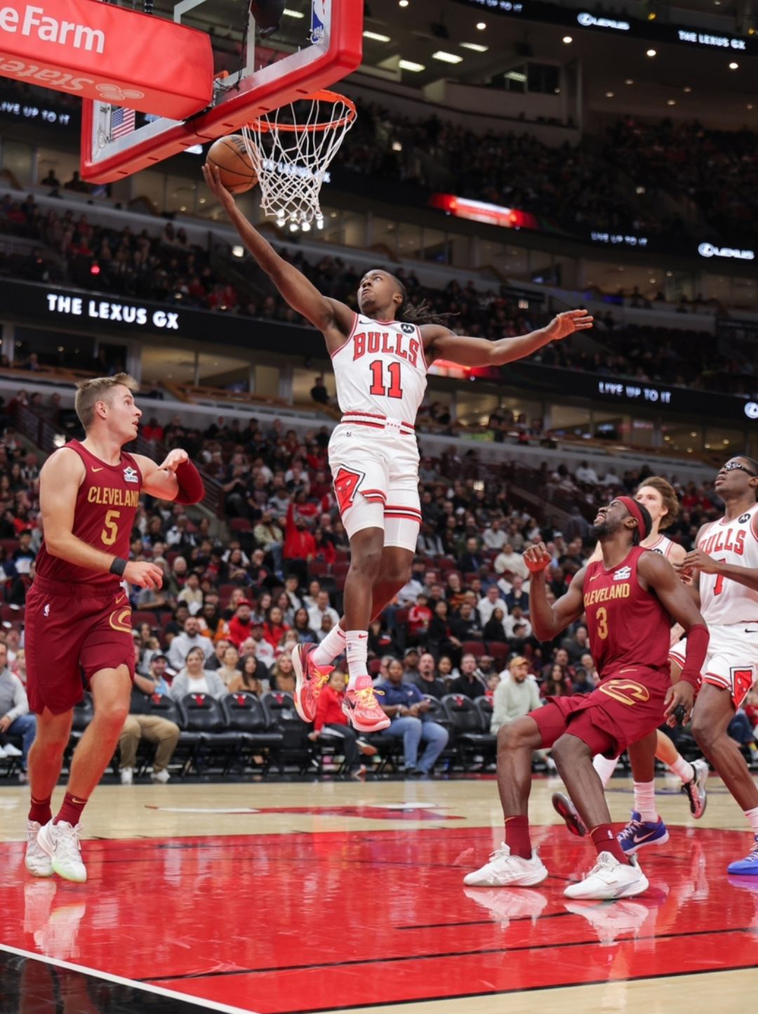 九博电竞 -芝加哥公牛迎NBA季后赛关键赛，今夜战术微调，赛场秩序良好，赛程密集仍需轮换的简单介绍